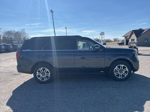 New 2026 Ford Expedition Active RWD image 43