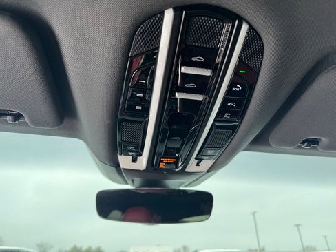 Used 2023 Porsche Panamera 4 Platinum Edition image 25