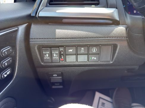 Used 2023 Honda Odyssey Touring image 23