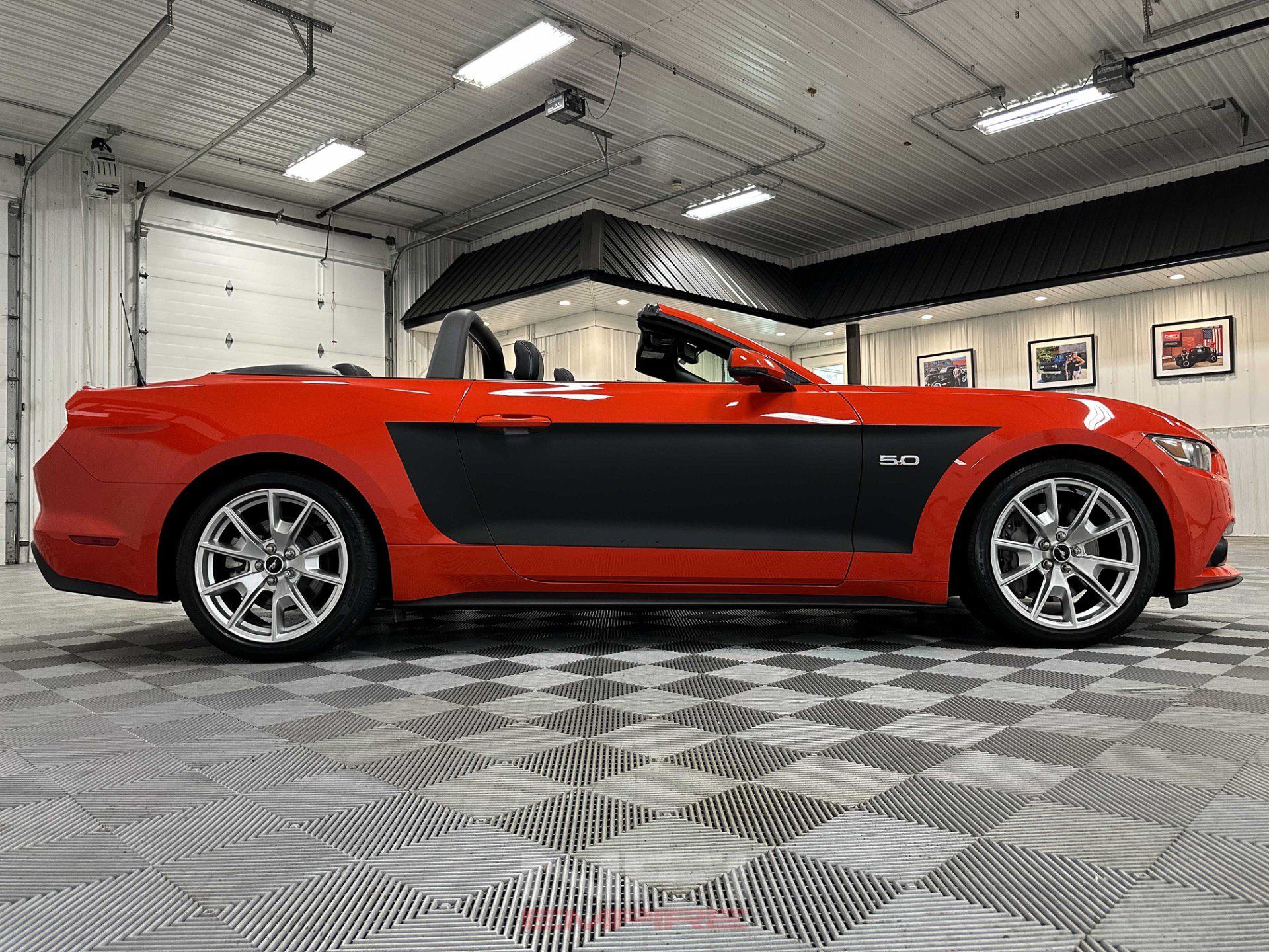 Used 2015 Ford Mustang GT Premium w/ Equipment Group 401A RWD image 26