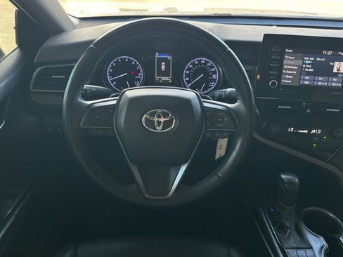 Used 2022 Toyota Camry SE FWD image 16