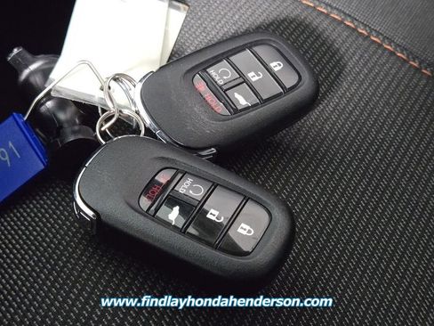 Certified 2025 Honda Pilot Sport image 32