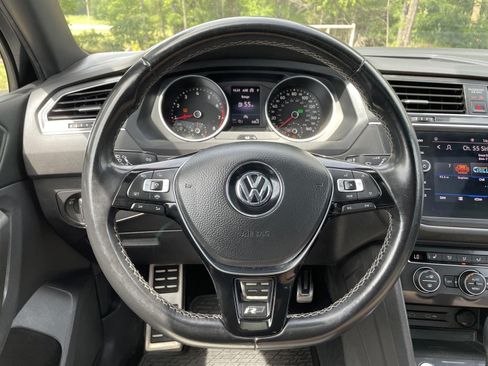 Used 2021 Volkswagen Tiguan SE R-Line FWD image 18