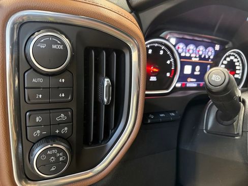 Used 2023 Chevrolet Silverado 2500 High Country w/ Z71 Off-Road Package image 36