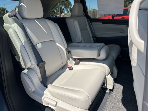 Used 2026 Honda Odyssey EX-L image 18