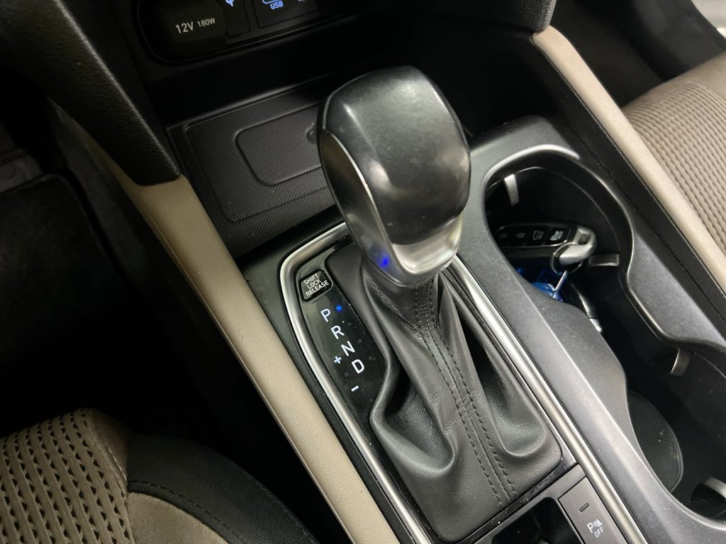 Used 2020 Hyundai Santa Fe SEL w/ Convenience Package AWD/4WD image 17