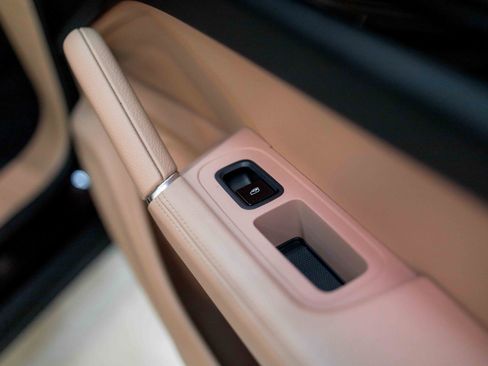 Used 2019 Porsche Cayenne image 52