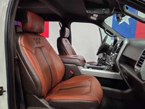 Used 2018 Ford F150 King Ranch w/ Equipment Group 601A Luxury AWD/4WD image 76