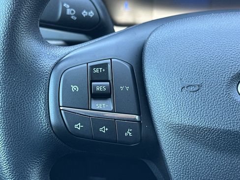 Used 2025 Ford Escape Active AWD/4WD image 30