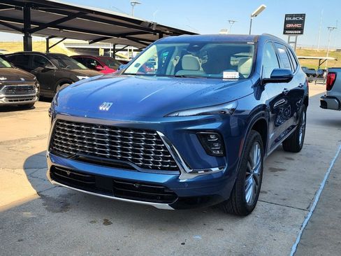 New 2026 Buick Enclave Avenir w/ Super Cruise Package image 8