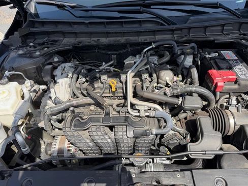 Used 2025 Nissan Altima 2.5 SV FWD image 11