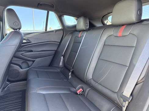 Certified 2024 Chevrolet Trax RS w/ Sunroof Package image 30