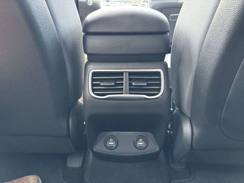 Used 2023 Hyundai Santa Fe SEL image 19