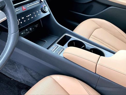 Used 2025 Hyundai Sonata Limited image 16