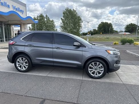 Used 2024 Ford Edge Titanium AWD/4WD image 3