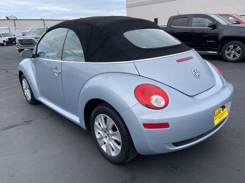 Used 2009 Volkswagen Beetle S image 6