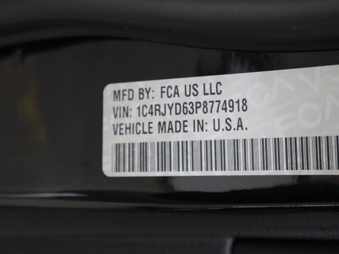 Used 2023 Jeep Grand Cherokee Overland w/ Luxury Tech Group IV AWD/4WD image 54