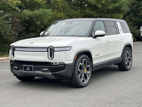 Used 2023 Rivian R1S Adventure Quad AWD/4WD image 21