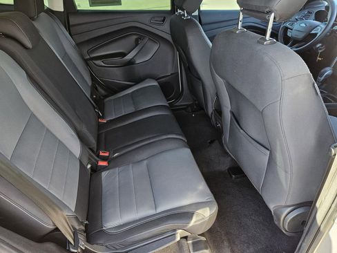 Used 2018 Ford Escape S image 10