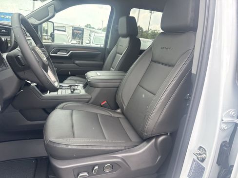 New 2026 GMC Sierra 3500 Denali w/ Denali Reserve Package AWD/4WD image 11