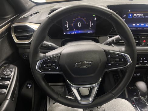 Used 2024 Chevrolet TrailBlazer ACTIV w/ Convenience Package image 32