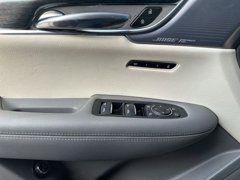 Used 2020 Cadillac XT6 Premium Luxury image 14