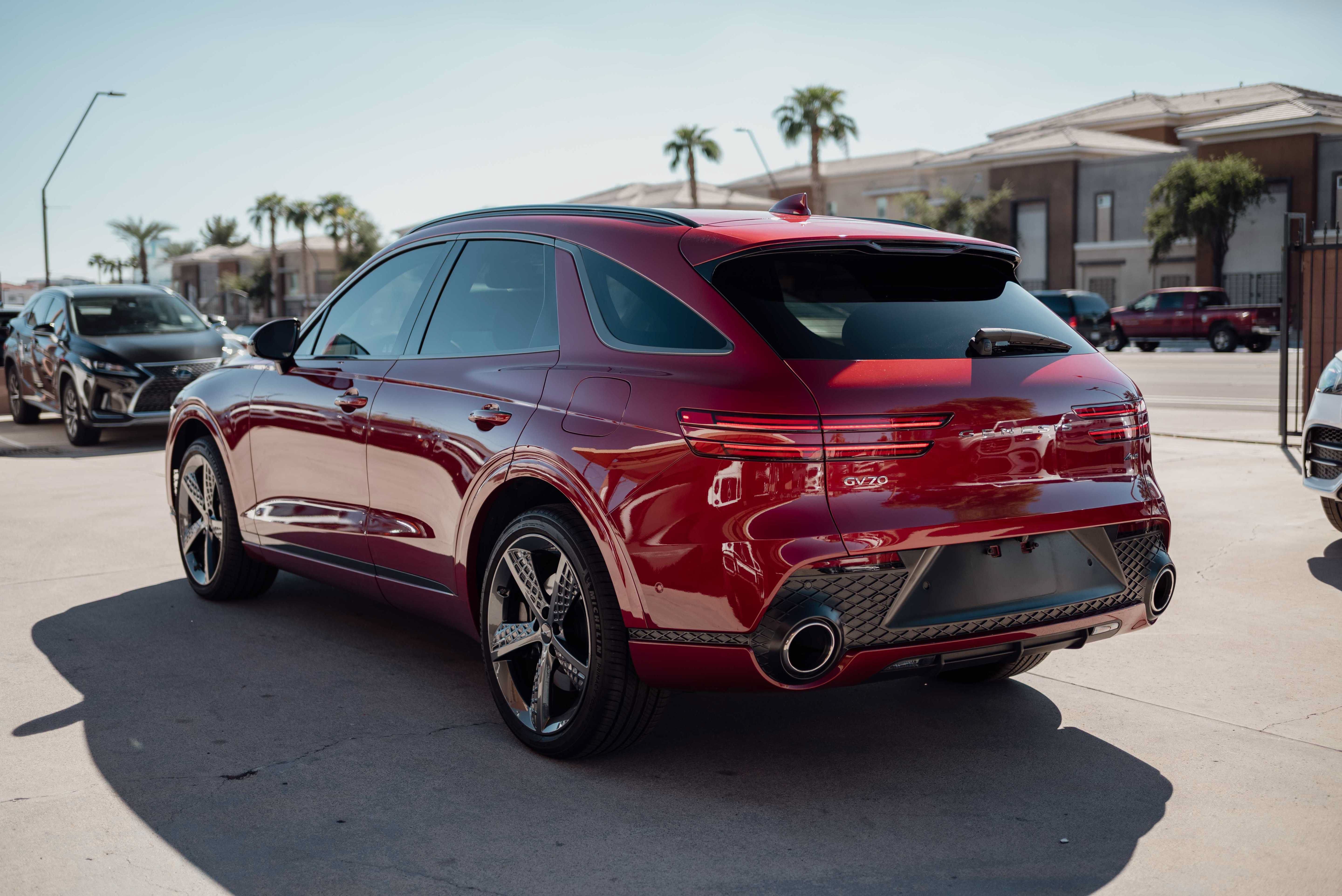 Used 2023 Genesis GV70 2.5T w/ Sport Prestige Package AWD/4WD image 4