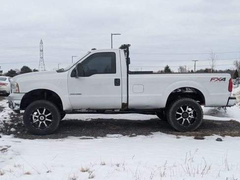 Used 2002 Ford F250 XL image 2