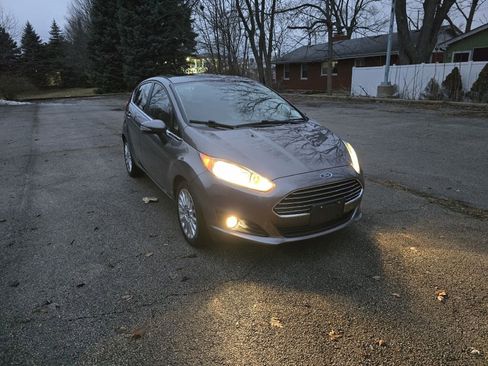 Used 2014 Ford Fiesta Titanium image 1