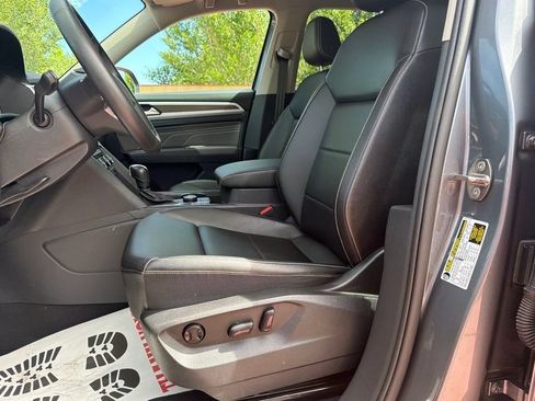 Used 2023 Volkswagen Atlas SE w/ Black Wheel Package AWD/4WD image 13