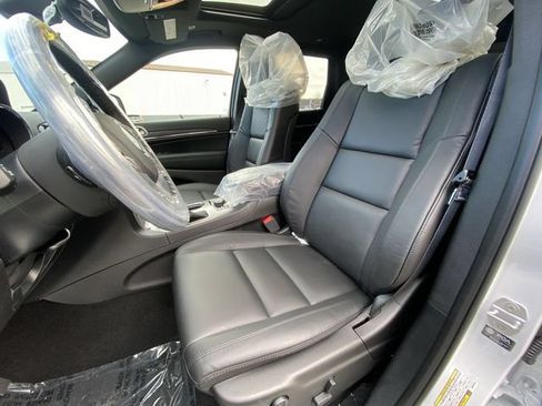 Used 2021 Jeep Grand Cherokee Limited w/ Premium Lighting Group AWD/4WD image 10
