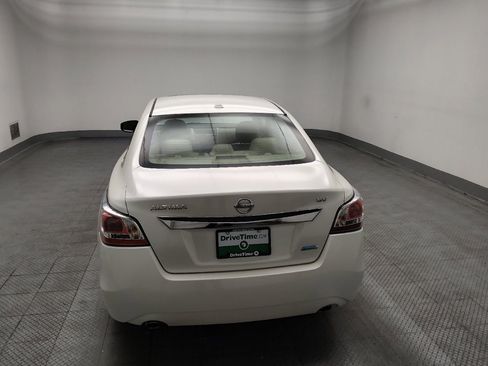 Used 2014 Nissan Altima 2.5 SV w/ Convenience Package FWD image 6
