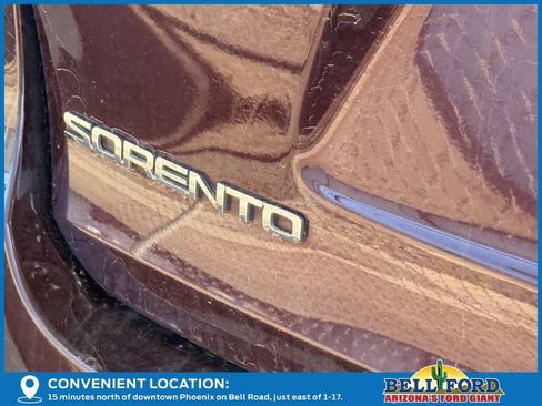 Used 2019 Kia Sorento FWD image 11