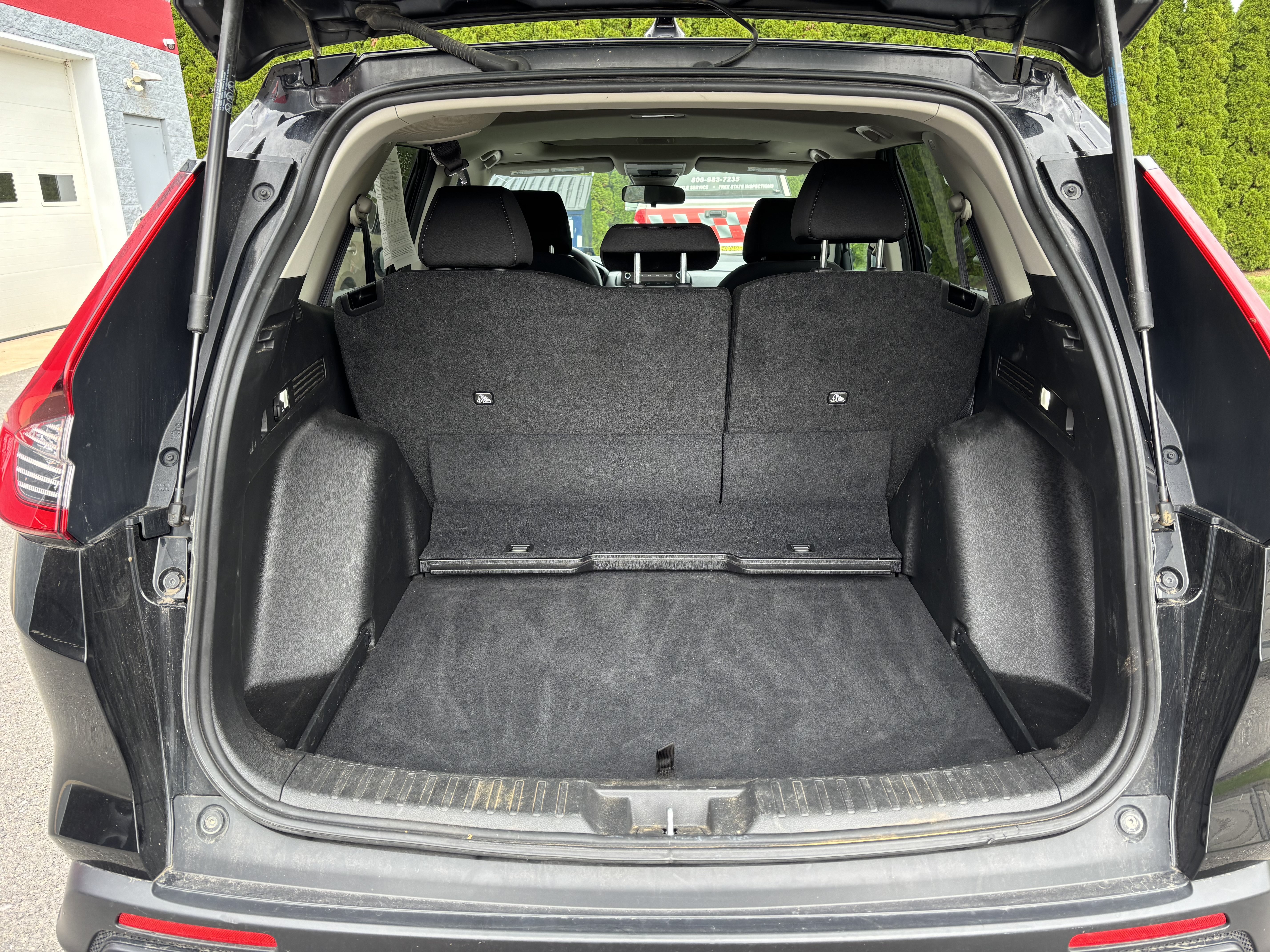 Used 2025 Honda CR-V EX image 5
