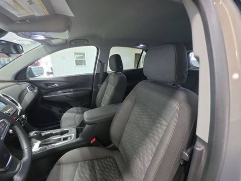 Used 2018 Chevrolet Equinox LT AWD/4WD image 16
