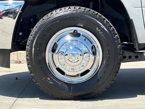 New 2026 RAM 3500 Tradesman AWD/4WD image 24