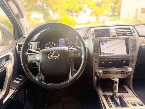 Used 2015 Lexus GX 460 w/ Navigation Package AWD/4WD image 16