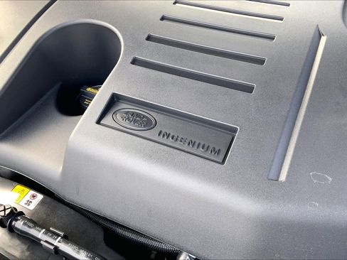 New 2026 Land Rover Defender 110 X-Dynamic SE image 17