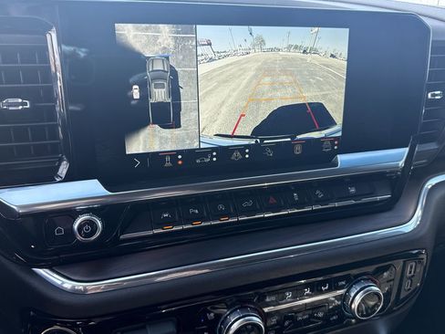 Used 2024 GMC Sierra 1500 SLT image 21