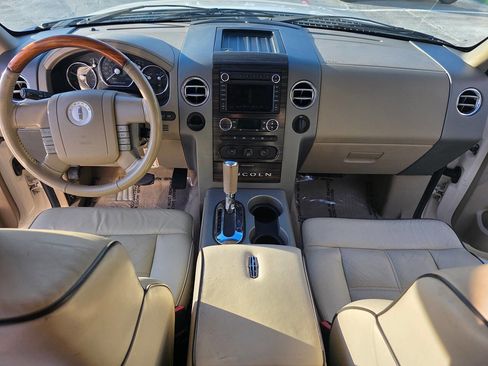 Used 2008 Lincoln Mark LT 2WD image 36