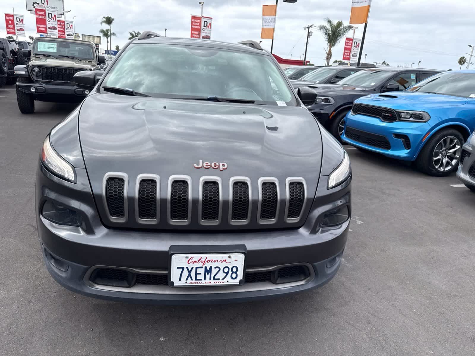 Used 2017 Jeep Cherokee 75th Anniversary FWD image 4