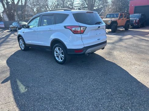 Used 2018 Ford Escape SEL image 16