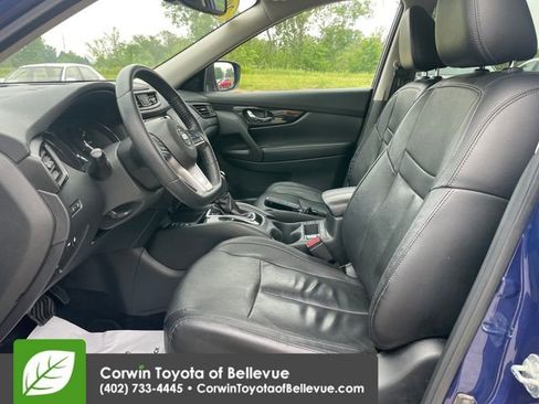 Used 2020 Nissan Rogue SL AWD/4WD image 17