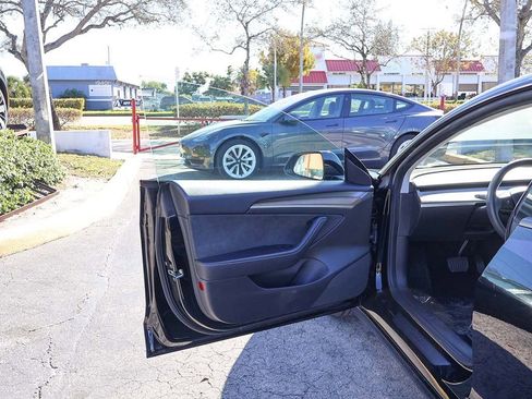 Used 2021 Tesla Model 3 Long Range image 24