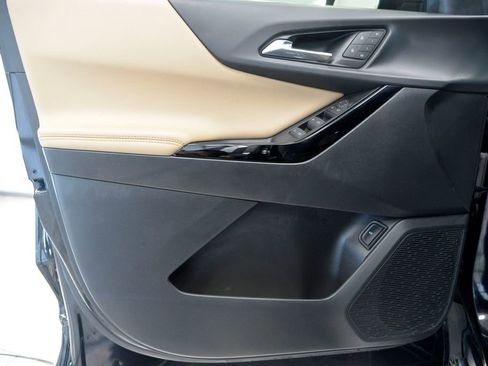 Used 2025 Chevrolet Equinox ACTIV w/ Safety and Technology Package image 14