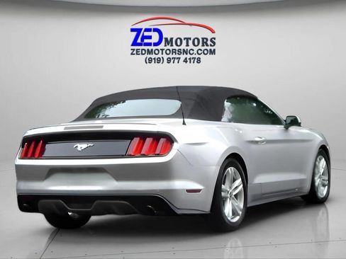 Used 2015 Ford Mustang Premium image 5