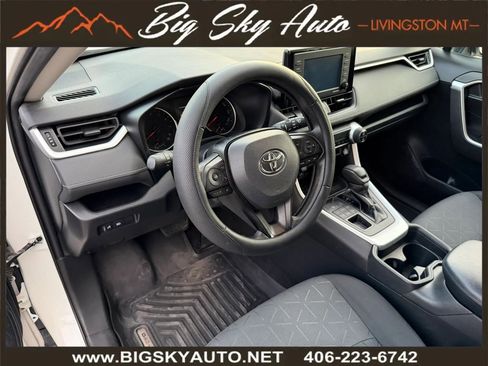 Used 2020 Toyota RAV4 XLE w/ All Weather Liner Package image 13