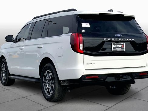 Used 2026 Ford Expedition Active RWD image 9