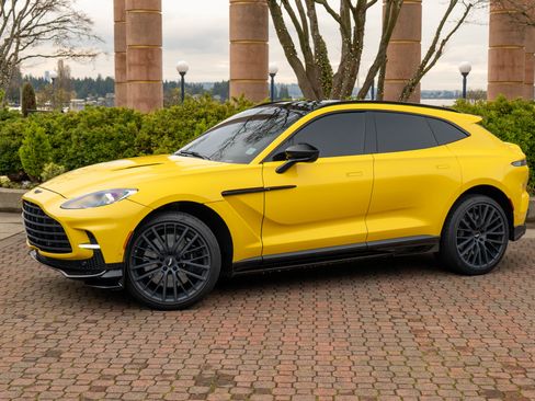 Used 2023 Aston Martin DBX 707 image 44