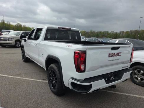 Used 2023 GMC Sierra 1500 Elevation w/ X31 Off-Road Package AWD/4WD image 3